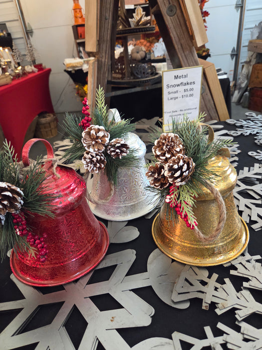 Metal Bell / Pine Cones