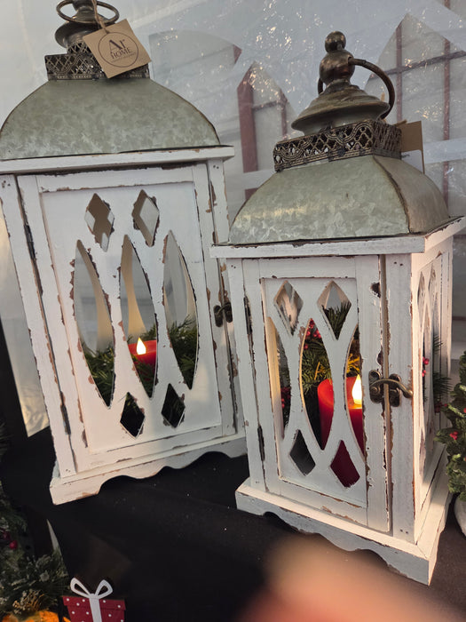 Metal/Wood Lantern