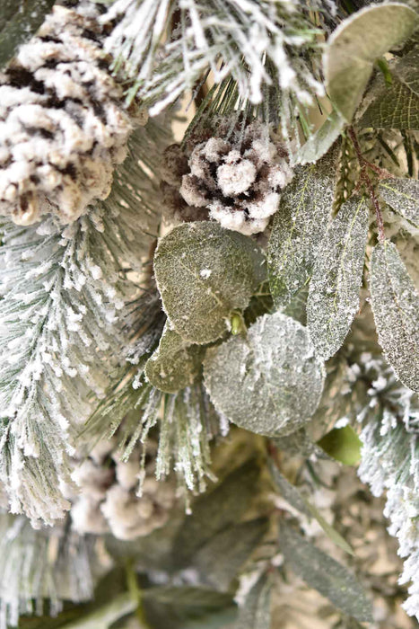 Winter Hollow Wreath - 24"